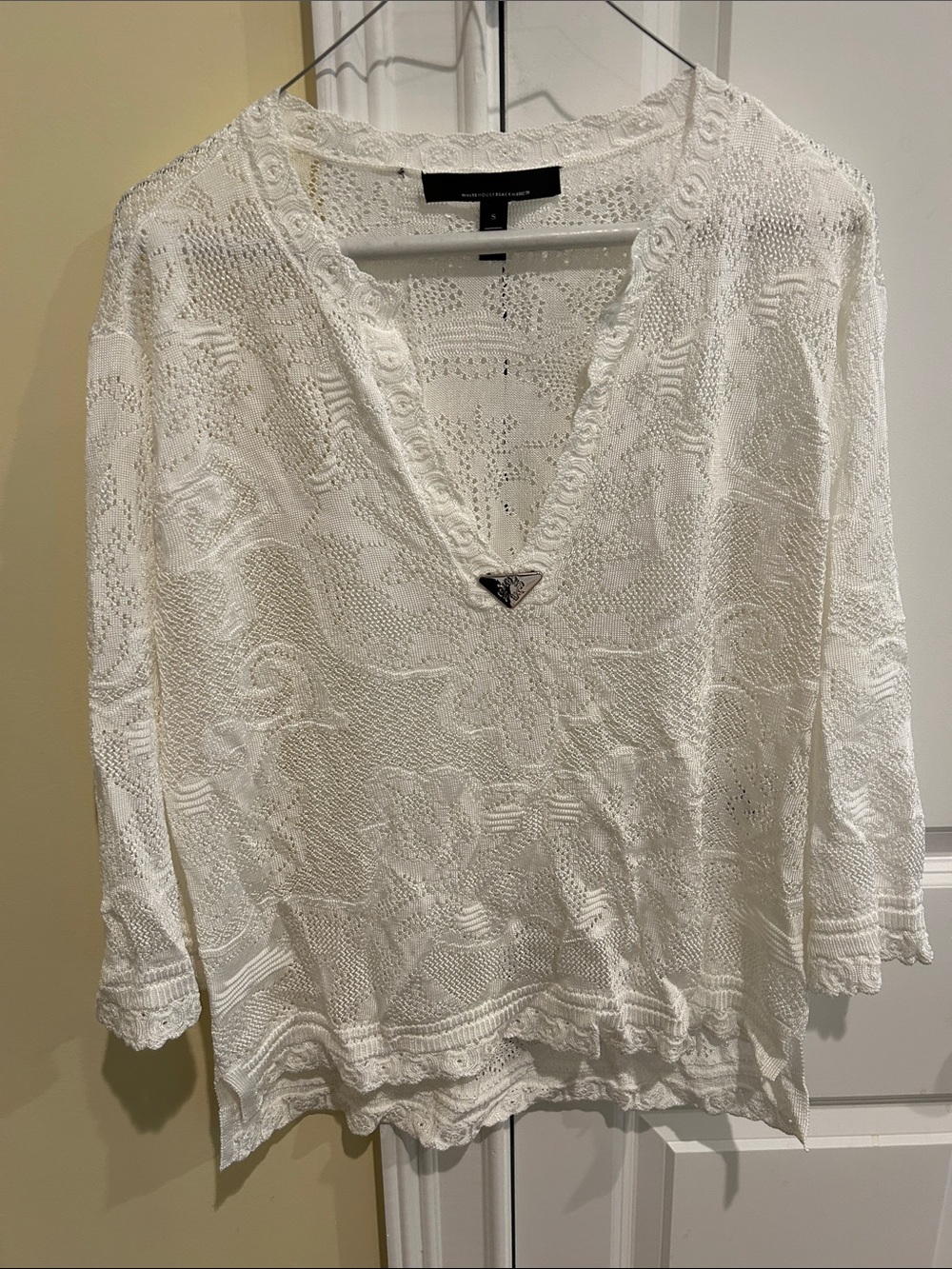 White House Black Market Ivory V-Neck Textured Knit Tunic with Decorative Accent